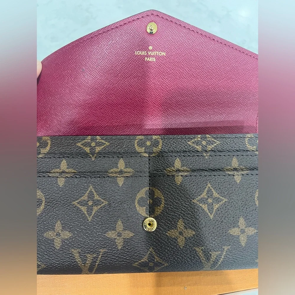 Louis Vuitton Sarah Brown Monogram Wallet - Picture 3 of 12